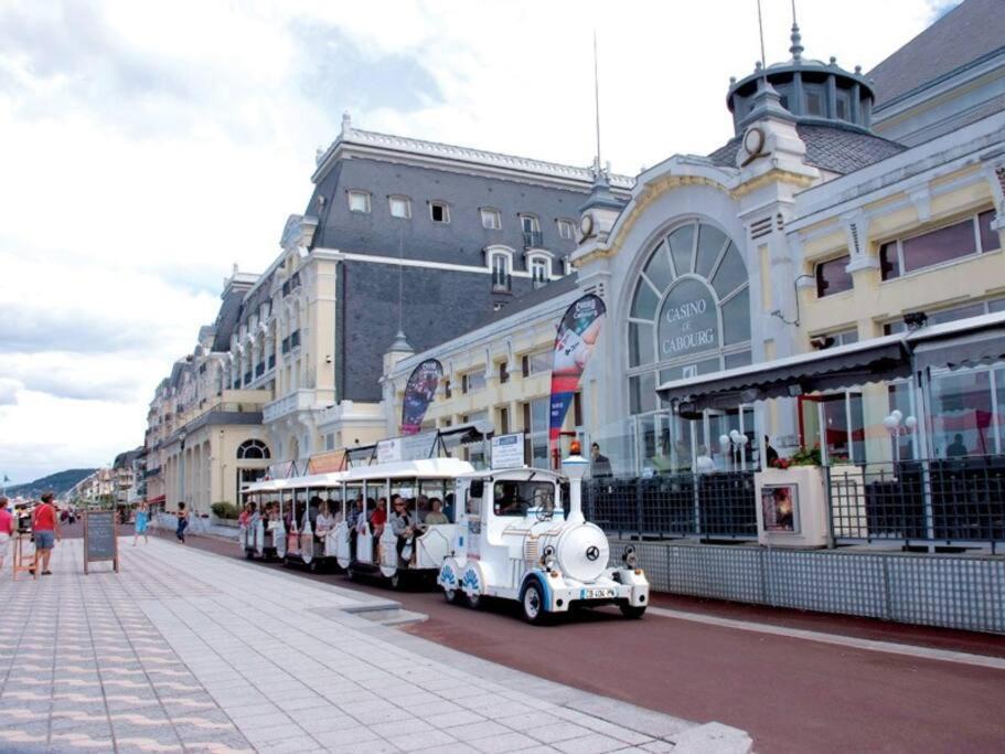 Cabourg, Appartement T2 Acces Direct Mer المظهر الخارجي الصورة